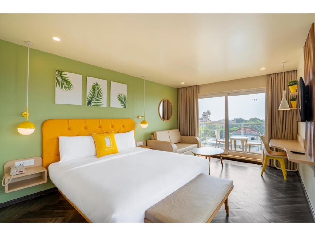 פאנג'י Bloom Hotel - Dona Paula חדר תמונה