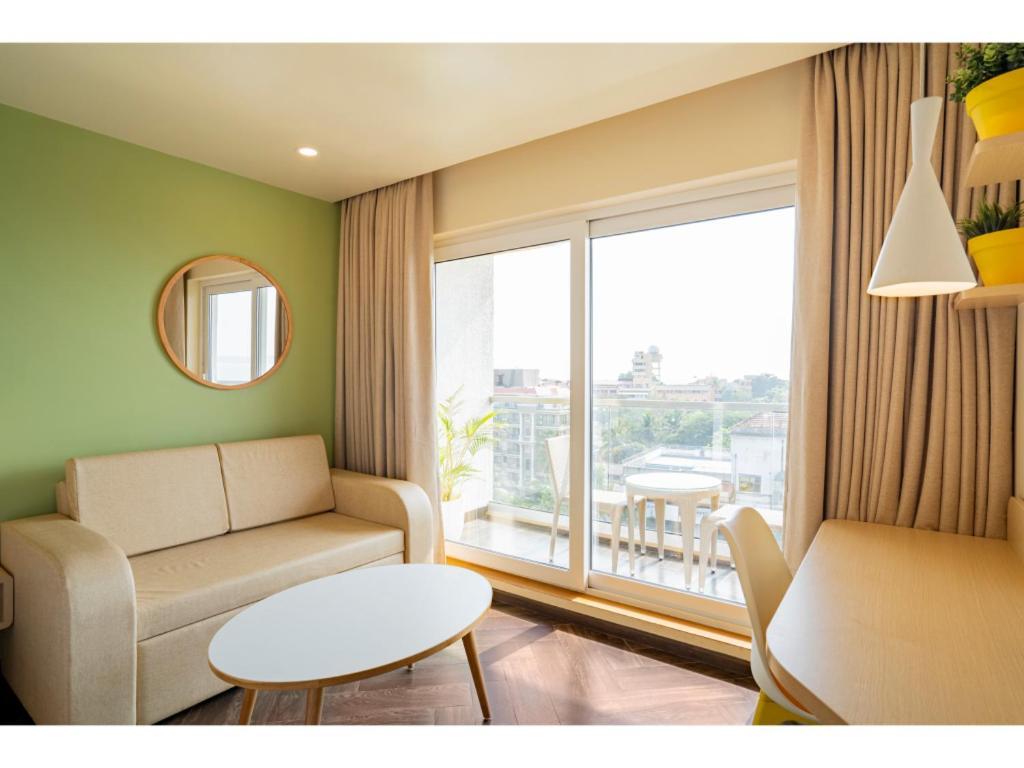 פאנג'י Bloom Hotel - Dona Paula חדר תמונה