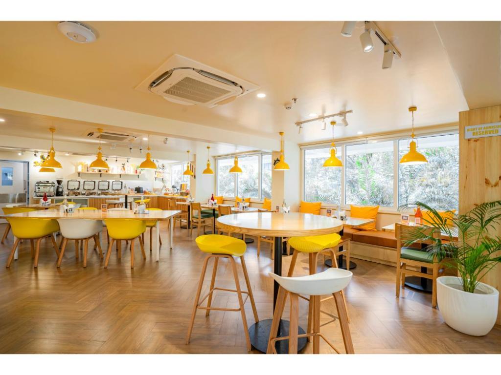 פאנג'י Bloom Hotel - Dona Paula מראה חיצוני תמונה
