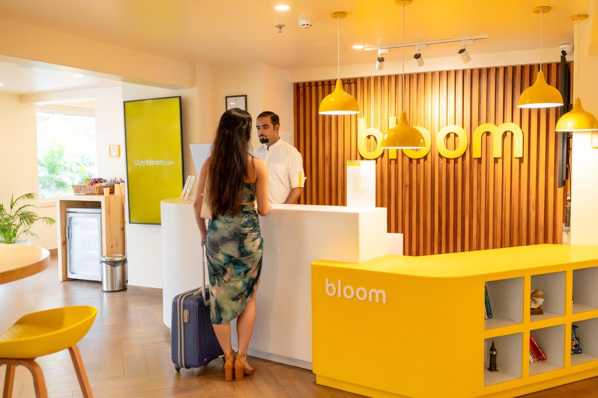 פאנג'י Bloom Hotel - Dona Paula מראה חיצוני תמונה